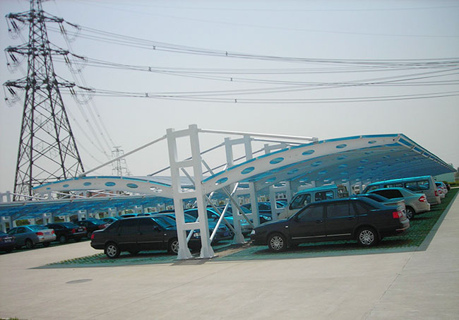 陽光板車棚